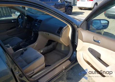 2004 Honda Accord 2.4 Lx из США, поврежденный, VIN 1HGCM563X4A152482